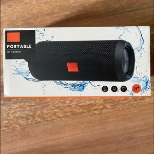 Portable waterproof Bluetooth speaker with handle